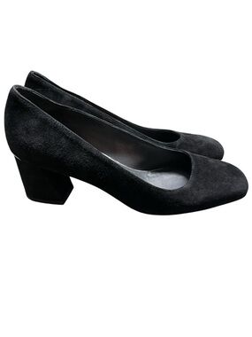 Stuart Weitzman black suede block heel pump 2.5” heel Made in Spain